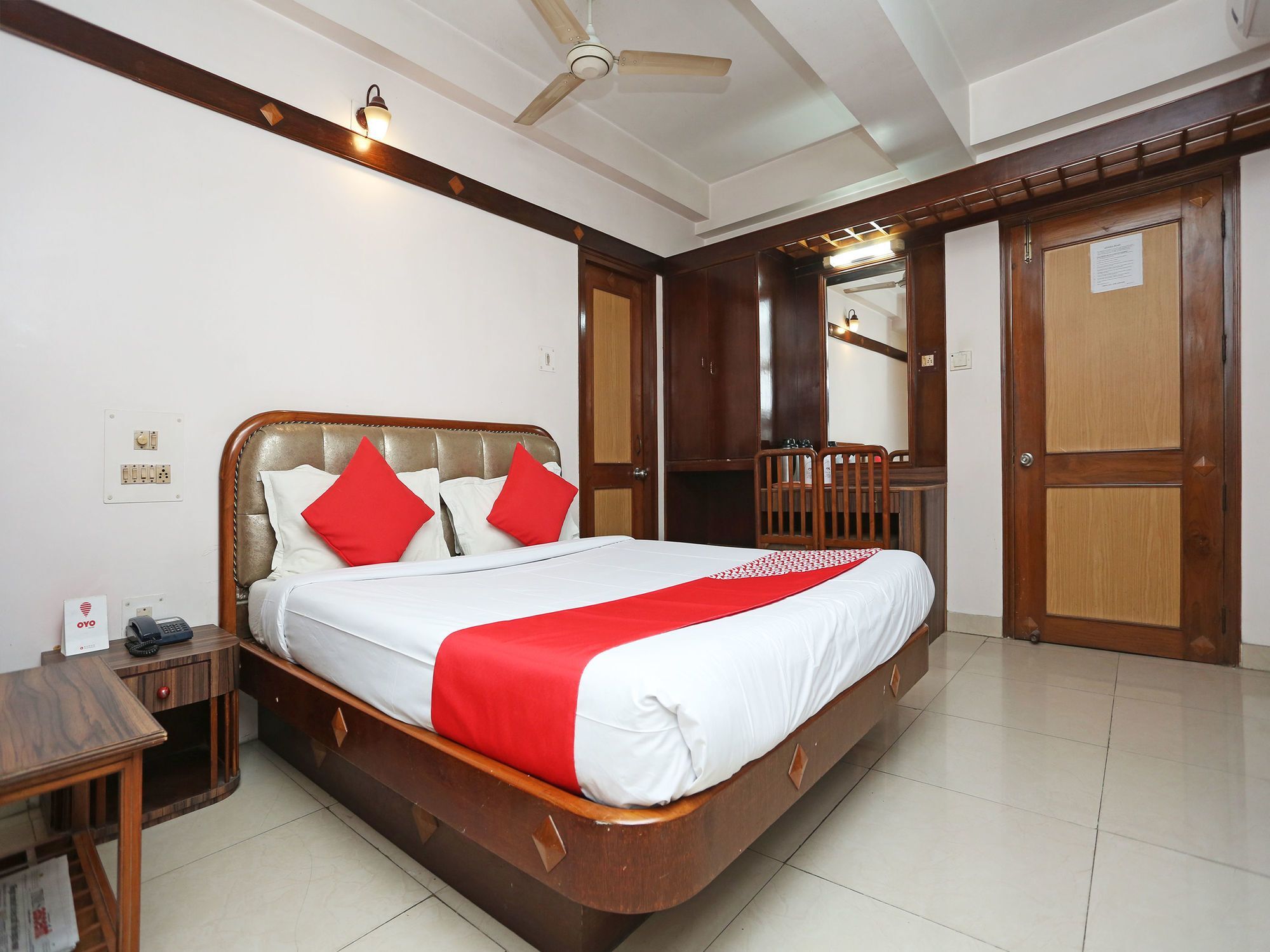 Hotel Amrit Regency Guwahati Bagian luar foto